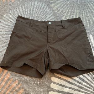 ATHLETA SHORTS SZ 12 ARMY GREEN